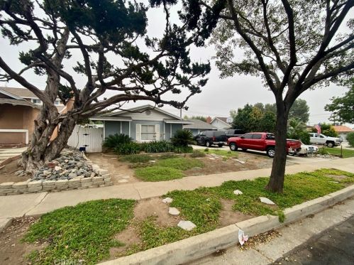 120 Holgate St, La Habra, CA 90631-4220