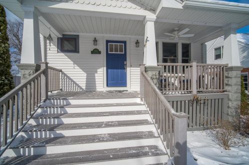 3335 Illinois Ave, Milwaukee, WI 53207-3713