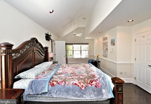 309 Meadow View Ln, Lansdale PA  19446-5932 exterior