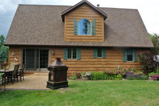 1465 Mailand Dr, Manitowoc, WI 54220-9438