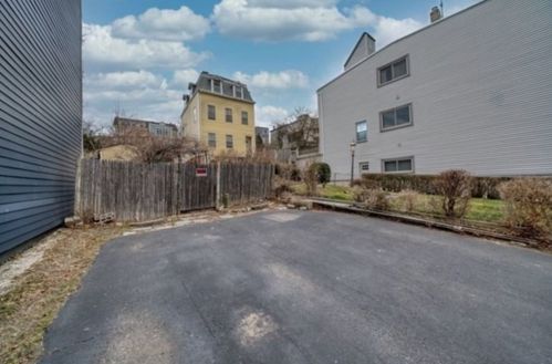 132 Marginal St, Boston MA exterior