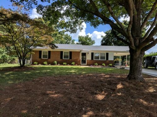 93 Musket Dr, Kernersville NC  27284-3909 exterior