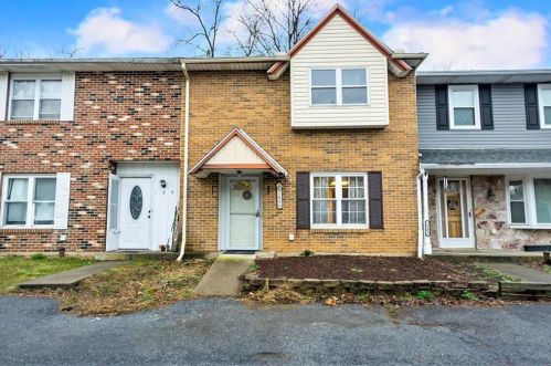 1899 Aster Rd, Macungie, PA 18062-8944