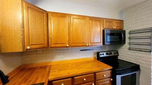 7713 Hollywood Dr, Florence KY  41042-2303 exterior