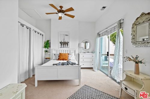 21630 Saddle Peak Rd, Topanga CA  90290-3414 exterior