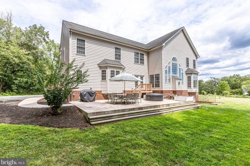 2506 Logmill Rd, Haymarket VA  20169-1417 exterior
