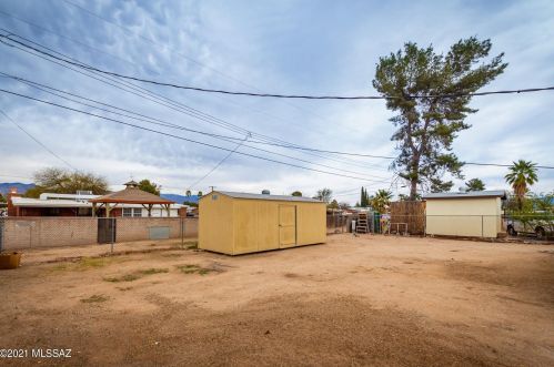 4941 Andrew St, Tucson AZ 85711-6431 exterior