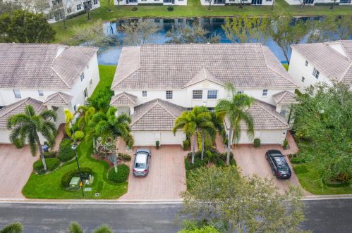 7947 Laina Ln, Boynton Beach, FL 33437-8404