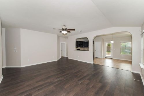 1007 Plateau Trl, Georgetown TX  78626-7149 exterior