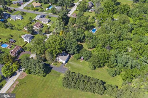 158 7th Ave, Collegeville PA  19426-1904 exterior