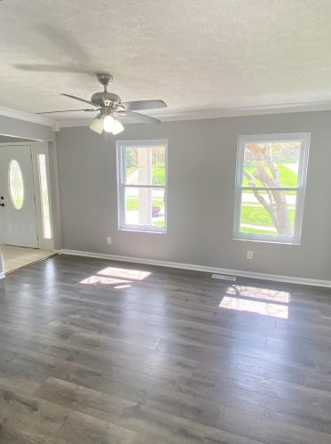 3647 Meadowview Dr, Grants Lick, KY 41001-9508