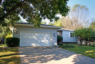 2320 Red Oak Dr, Ames, IA 50014-9127