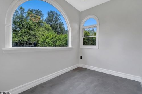 16 Dayton Cres, Bernardsville NJ  07924-2704 exterior