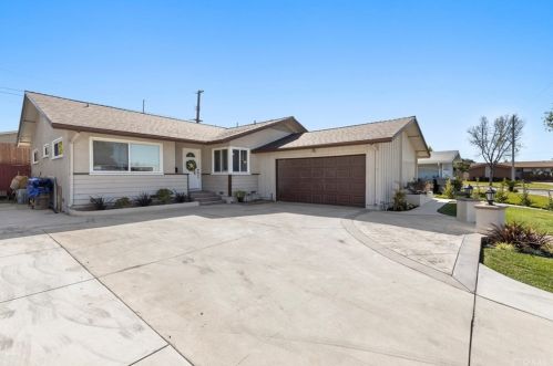 510 Laura St, La Habra, CA 90631-4127