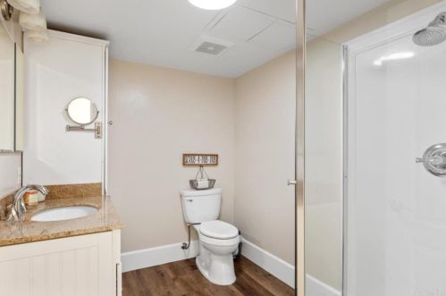 957 Montview Dr, Escondido CA  92025-5927 exterior