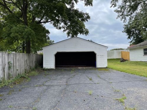 224 Sheridan Ave, New Castle, PA 16105-2561