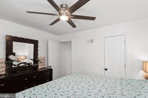 4561 Berkley St, Harrisburg PA 17109-4403 exterior