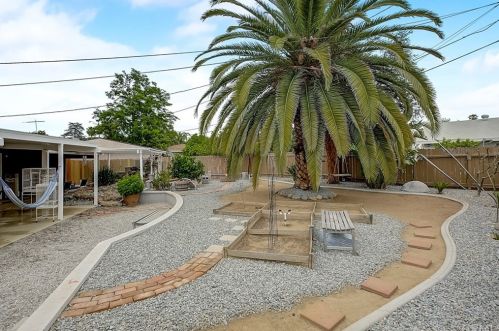 5974 Boone Ct, Riverside CA  92506-1721 exterior