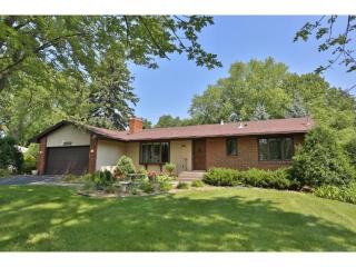 13002 Inverness Rd, Hopkins, MN 55305-4109