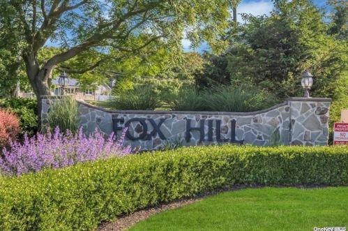 118 Fox Hill Dr, Baiting Hollow, NY 11933-9502