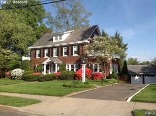 5 Maynard Ct, Ridgewood, NJ 07450-3609