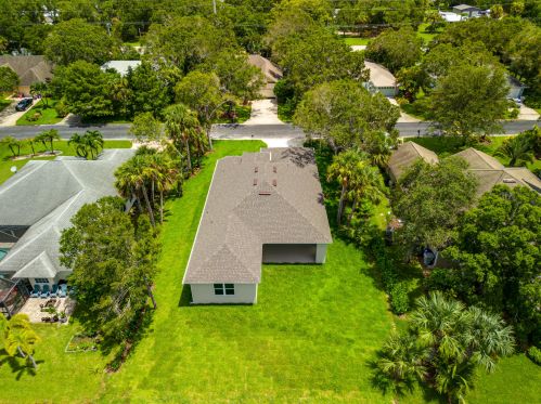 3906 58th Cir, Vero Beach FL  32966-6522 exterior