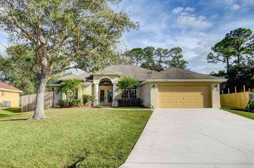 2485 Madiera St, Fort Pierce, FL 34953-2591