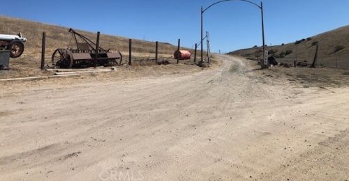 3696 Yosemite Pl, Lake Nacimiento CA  93446-7485 exterior