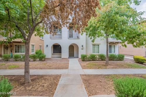 917 Storment Ln, Gilbert, AZ 85296-1435