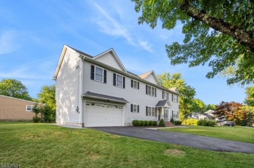 23 Alan Dr, Parsippany NJ  07054-4101 exterior