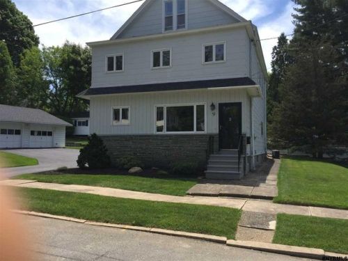 9 Bigelow Ave, West Glenville, NY 12010-2701