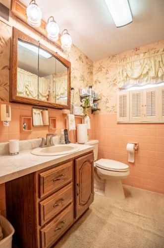 956 Mayfield Rd, Hermitage PA  16150-1846 exterior