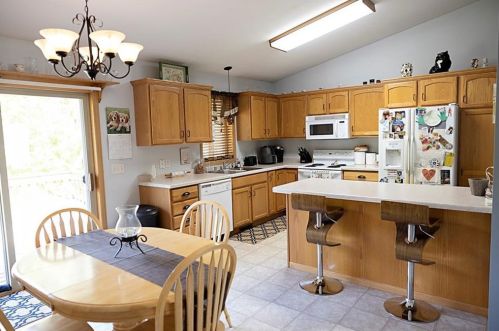 2920 Hoyem Ln, Eau Claire, WI 54703-2493