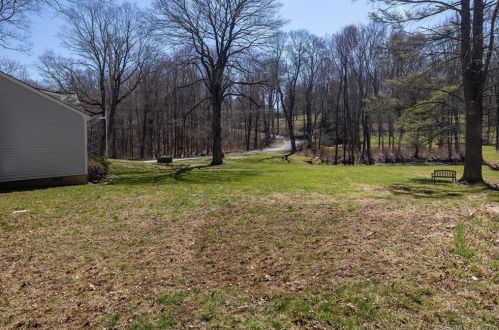 39 Cedar Ln, Ridgefield CT  06877-5301 exterior