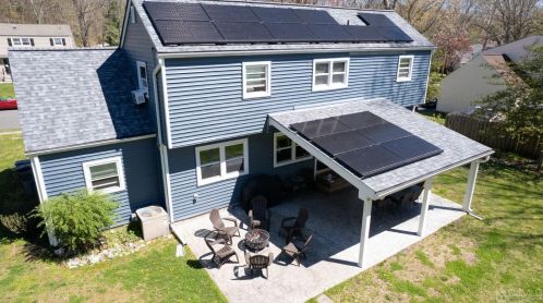 18 Sandalwood Dr, East Brunswick NJ  08816-4047 exterior