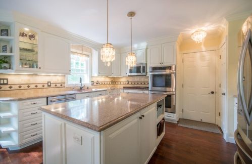 4948 Bayfield Dr, Waterford WI  53185-3376 exterior