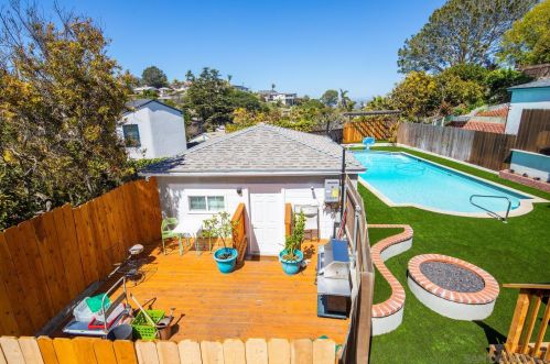 4134 Narragansett Ave, San Diego CA 92107-2619 exterior