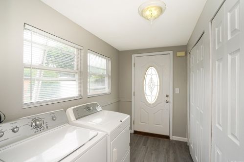 10 Cliftwood Pl, San Remo NY  11754-4011 exterior