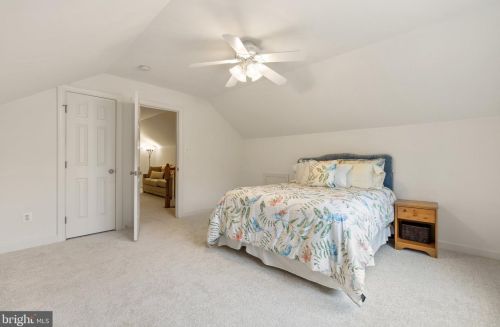 14829 Cox Creek Ct, Haymarket VA  20169-2626 exterior