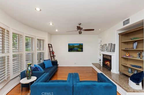 3745 Hollingsworth Rd, Altadena, CA 91001-3857