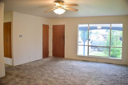 3729 Brookfield Ln, Pueblo, CO 81005-3327