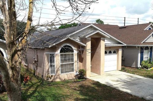 1632 Chatham Cir, Apopka, FL 32703-7307
