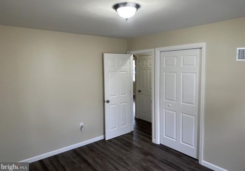 7 Hollywood Dr, Harrisburg PA  17109-5563 exterior