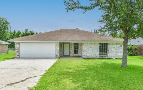 510 Corley Dr, Highlands, TX 77562-2806