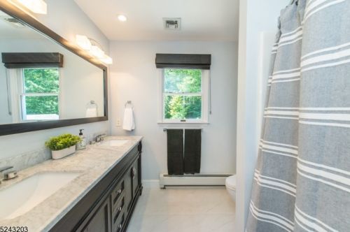 19 Marisa Ct, West Milford NJ  07480-3000 exterior