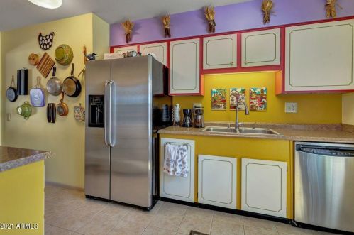 9859 Wrangler Dr, Sun City, AZ 85373-2147