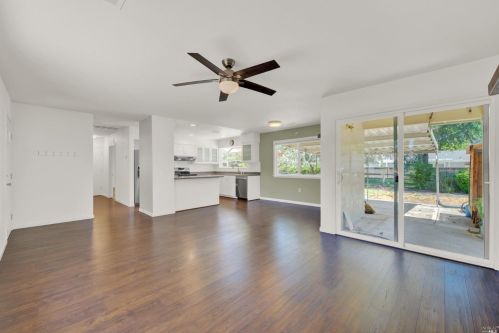 129 Rainier Cir, Vacaville CA  95687-3309 exterior