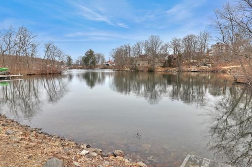 51 College Pl, Waterbury CT  06716-3006 exterior