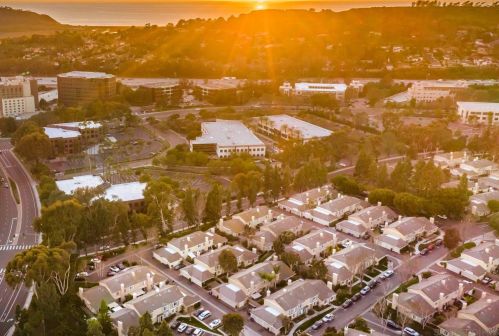 3733 Caminito Carmel Lndg, San Diego CA  92130-2517 exterior