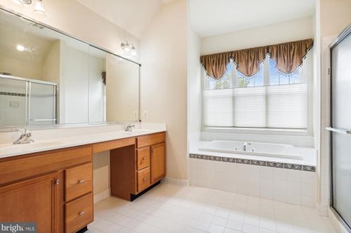 15046 Gaines Mill Cir, Haymarket VA  20169-4500 exterior